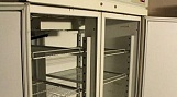 Холодильные шкафы с металлическими дверьми